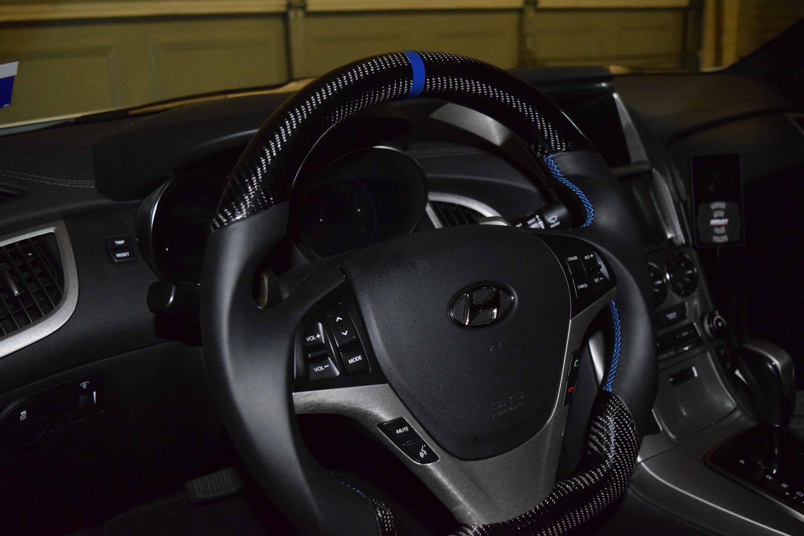 Soft Black Suede Carbon Fiber Car Steering Wheel Cover For Hyundai Genesis Coupe