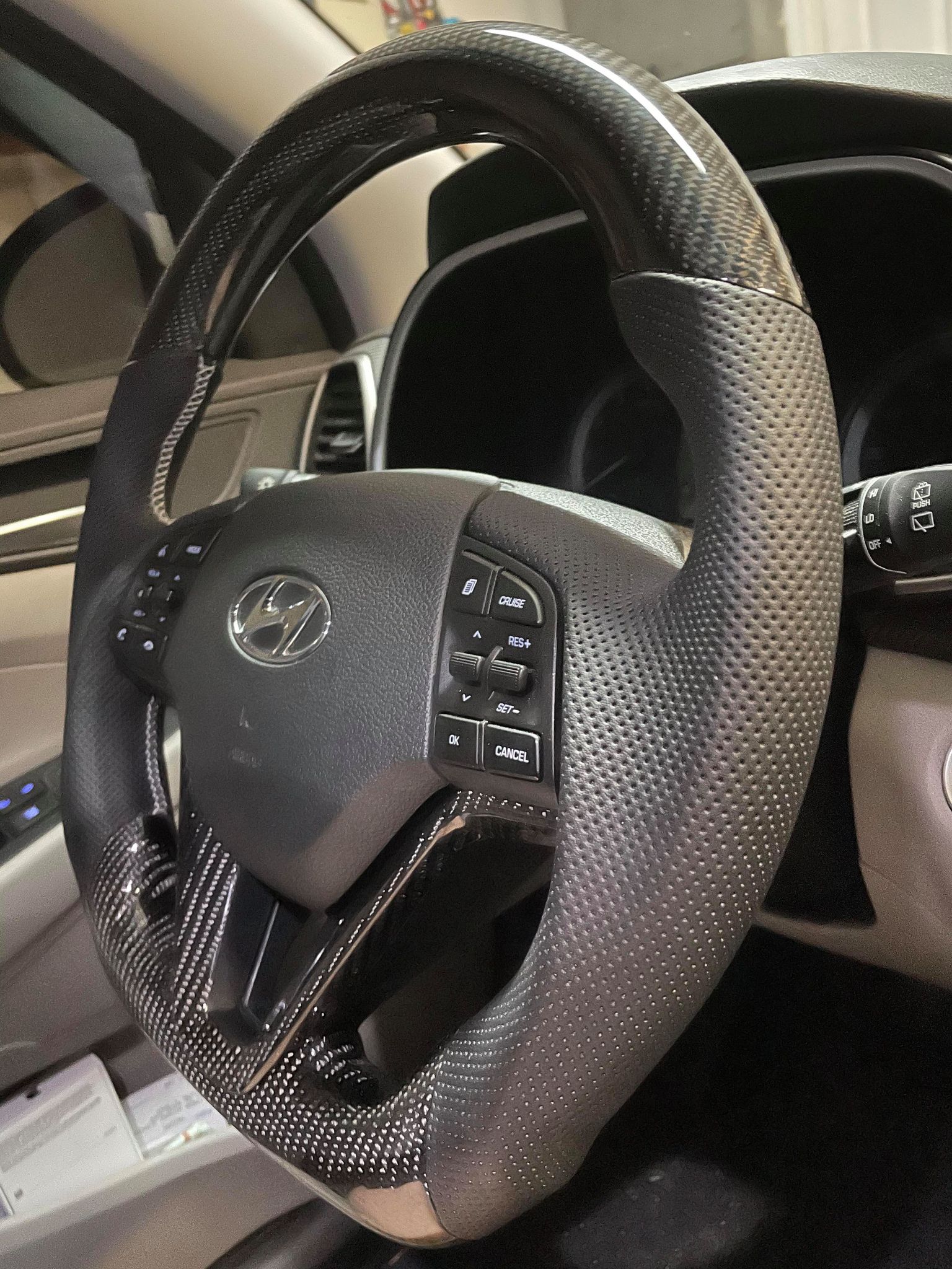 Hyundai Tucson 2010-2021 Carbon Fiber OEM Steering Wheel – SoCal Garage ...
